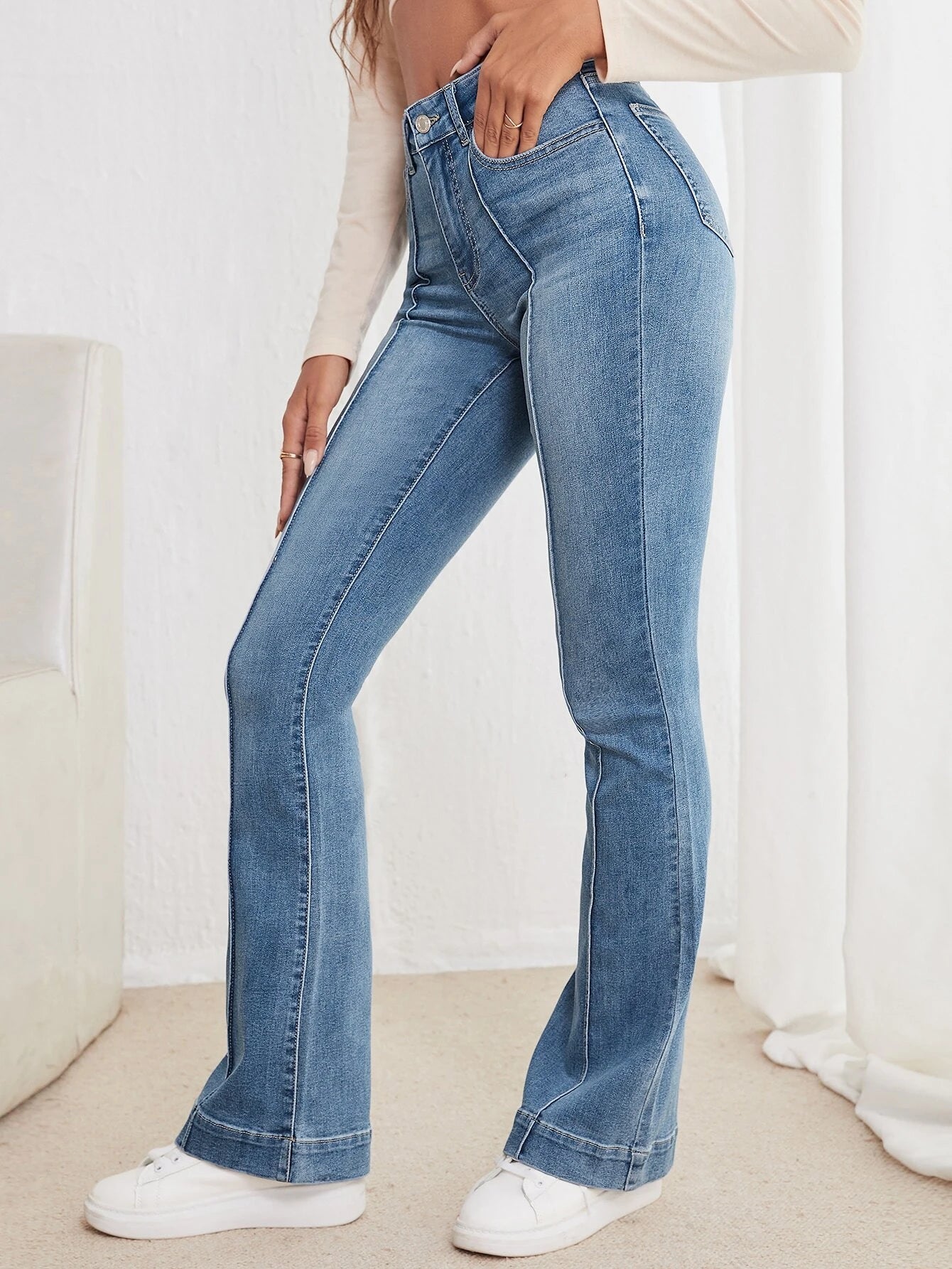 Inaya | Bootcut Jeans